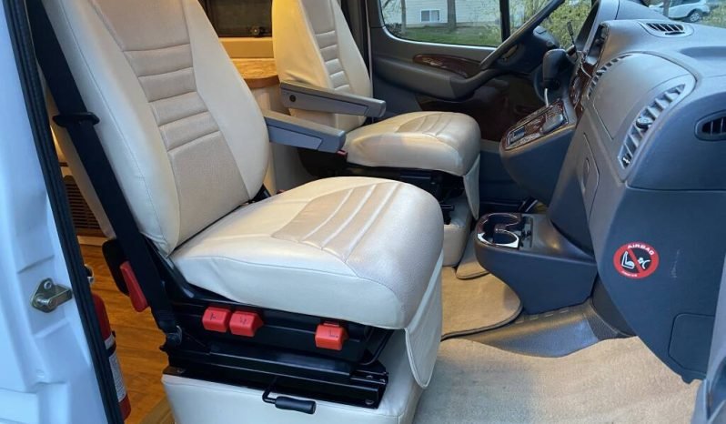 
								2006 Gulf Stream Vista Cruiser MB Edition full									