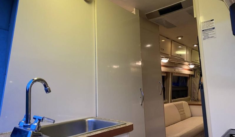 
								2006 Gulf Stream Vista Cruiser MB Edition full									