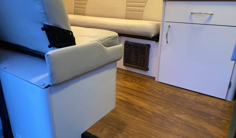 
								2006 Gulf Stream Vista Cruiser MB Edition full									