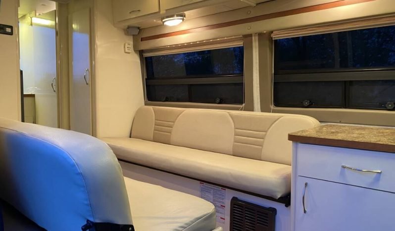 
								2006 Gulf Stream Vista Cruiser MB Edition full									