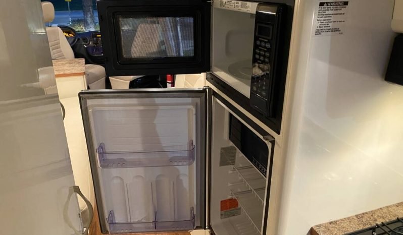 
								2006 Gulf Stream Vista Cruiser MB Edition full									