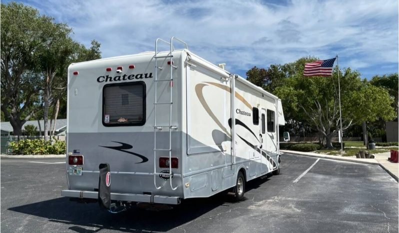 
								2007 Four Winds Chateau 31F full									