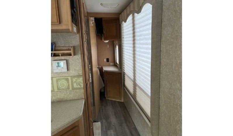 
								2007 Four Winds Chateau 31F full									
