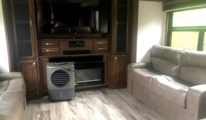 
								2019 Forest River Riverstone Legacy 38RE full									