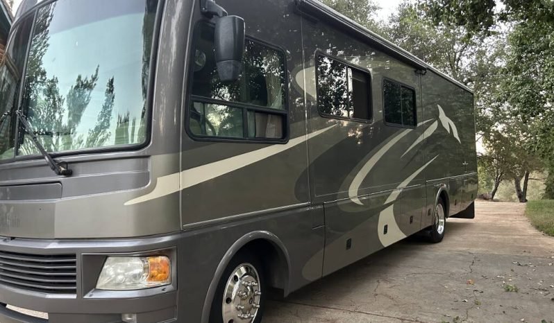 
								2006 National Dolphin 5355 full									