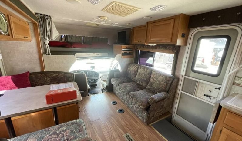 
								2006 Fleetwood Tioga 31M full									