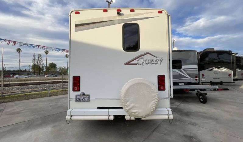 
								2008 Fleetwood Quest 24E full									