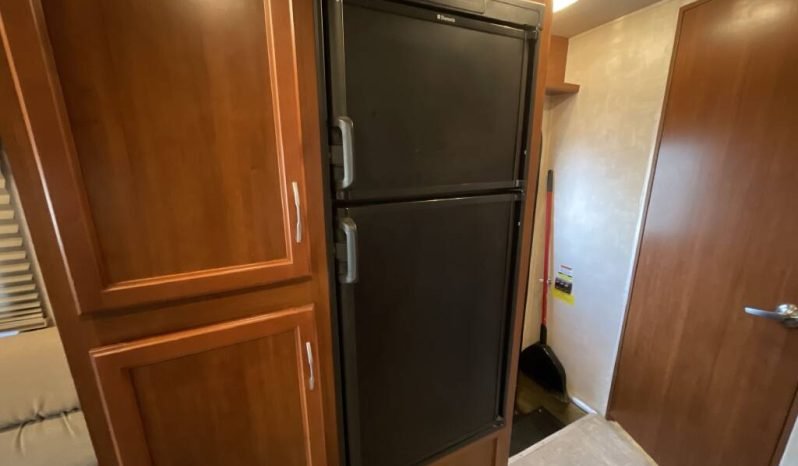 
								2008 Fleetwood Quest 24E full									