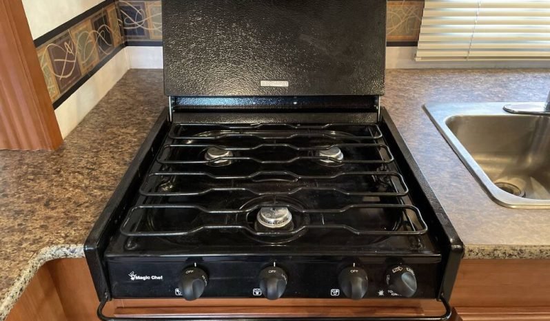 
								2008 Fleetwood Quest 24E full									