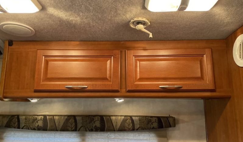 
								2008 Fleetwood Quest 24E full									