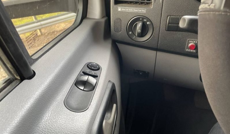 
								2008 Fleetwood Quest 24E full									