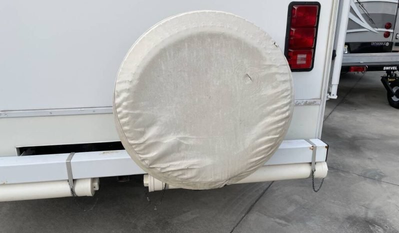 
								2008 Fleetwood Quest 24E full									