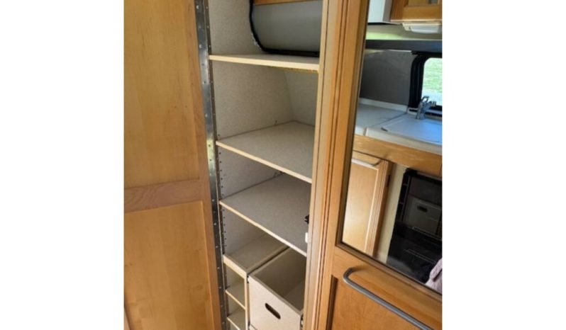 
								2004 Roadtrek 190 Popular full									