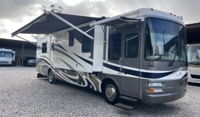
								2005 National Tropical 370LX full									