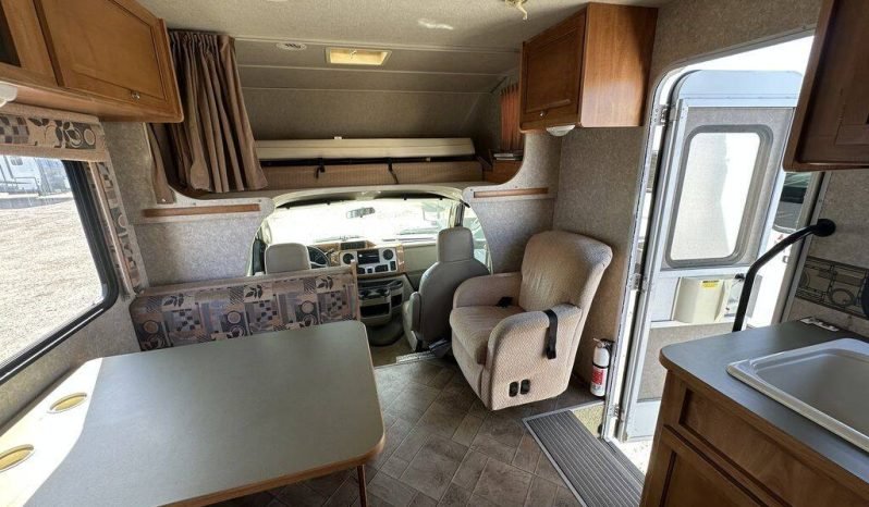 
								2010 Winnebago Access 24V full									