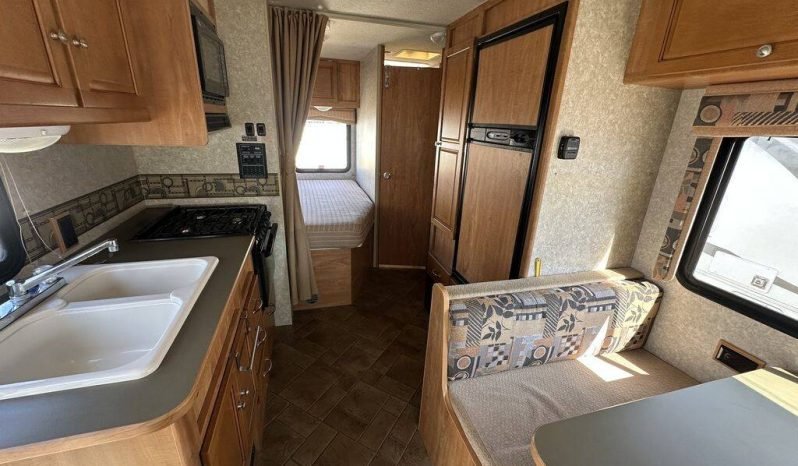 
								2010 Winnebago Access 24V full									