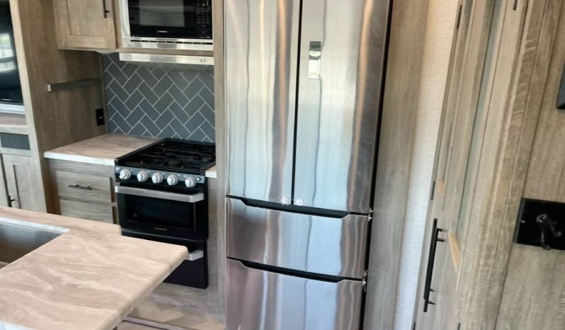 
								2020 Forest River Salem Hemisphere 369BL full									