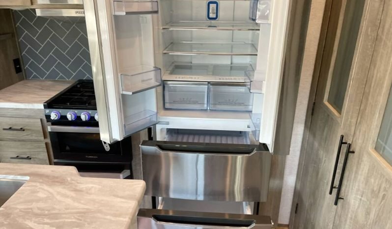 
								2020 Forest River Salem Hemisphere 369BL full									