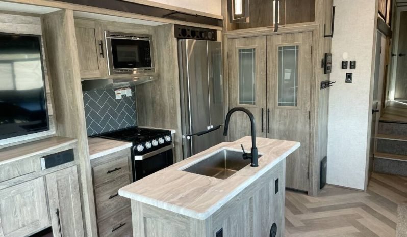 
								2020 Forest River Salem Hemisphere 369BL full									