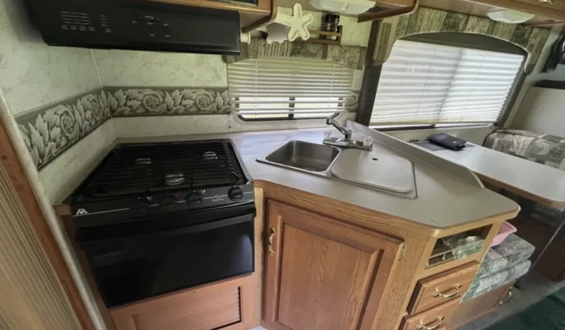 
								2001 Four Winds 28A Class C Motorhome full									