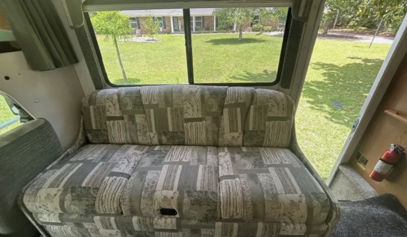 
								2001 Four Winds 28A Class C Motorhome full									