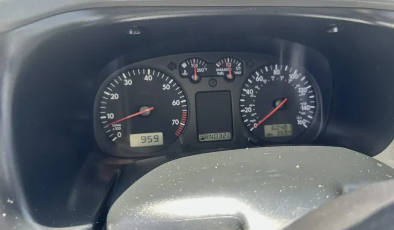 
								2004 Winnebago Rialta Rv Class B full									