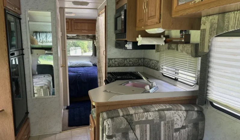 
								2001 Four Winds 28A Class C Motorhome full									