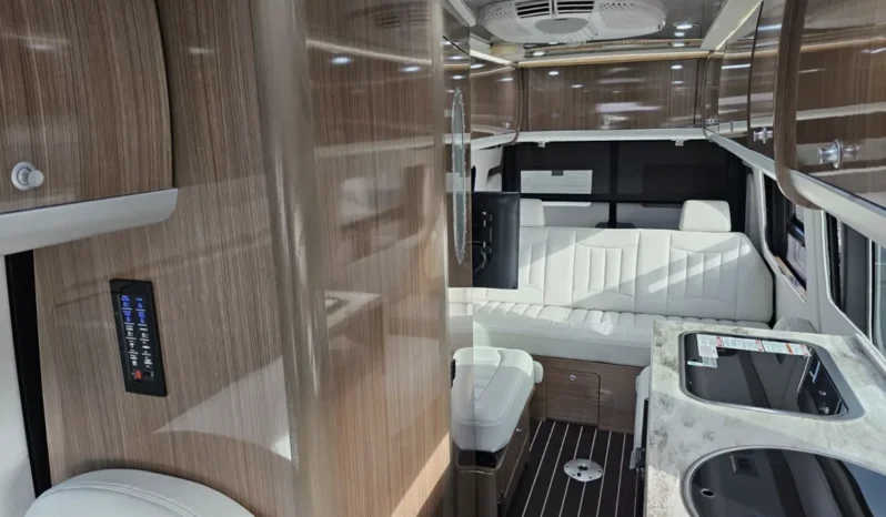 
								2019 AIRSTREAM INTERSTATE 24GL EXT full									