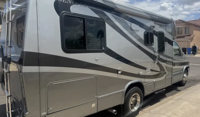 
								2008 Phoenix cruiser 2350 full									