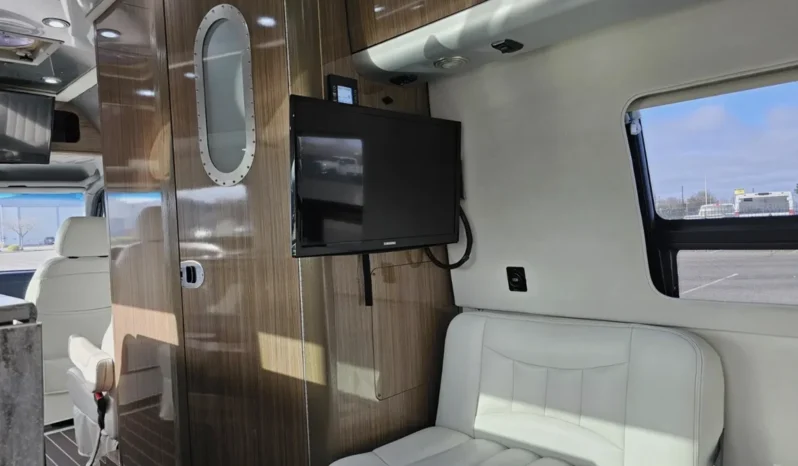 
								2019 AIRSTREAM INTERSTATE 24GL EXT full									