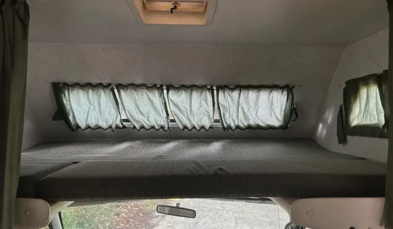 
								2001 Four Winds 28A Class C Motorhome full									