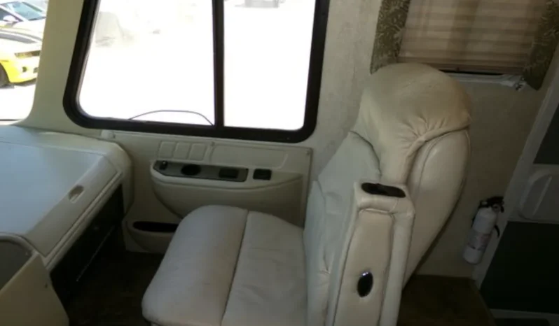 
								2005 Georgie Boy Cruise Master LE 3640 full									