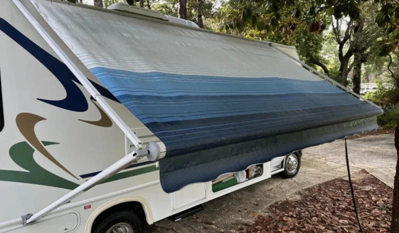 
								2001 Four Winds 28A Class C Motorhome full									