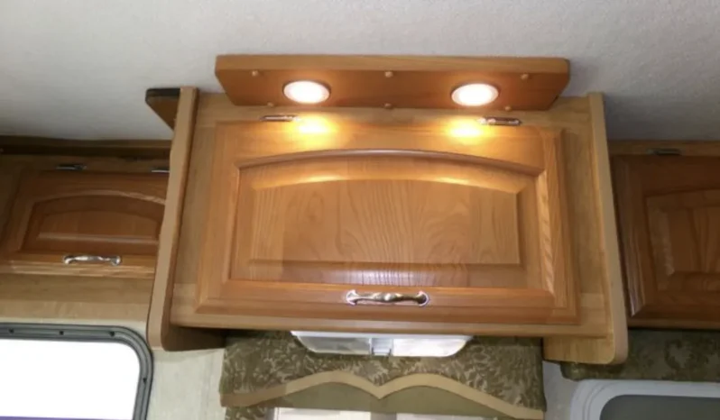 
								2005 Georgie Boy Cruise Master LE 3640 full									