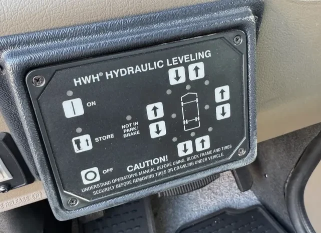 
								2008 Phoenix cruiser 2350 full									