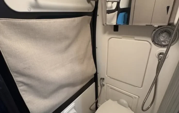 
								2019 Winnebago Travato full									