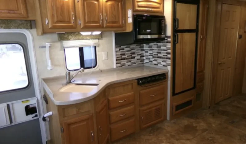 
								2005 Georgie Boy Cruise Master LE 3640 full									