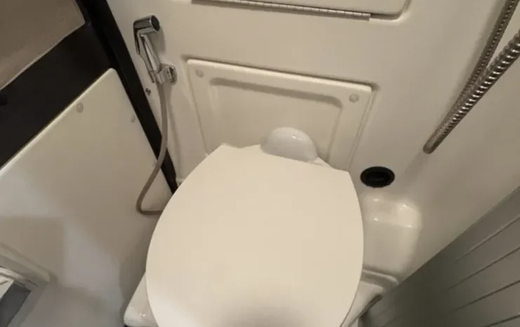 
								2019 Winnebago Travato full									