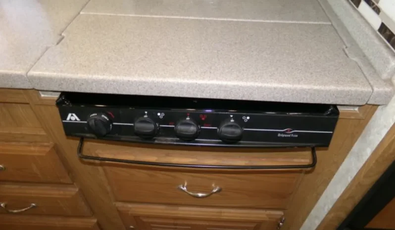 
								2005 Georgie Boy Cruise Master LE 3640 full									