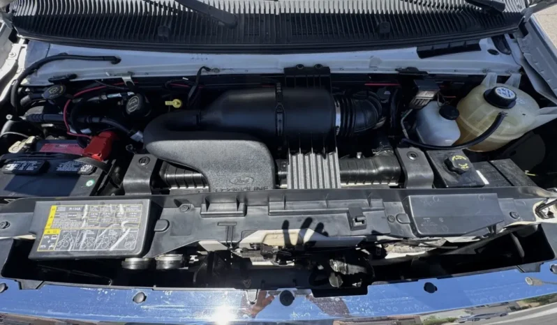 
								2008 Phoenix cruiser 2350 full									