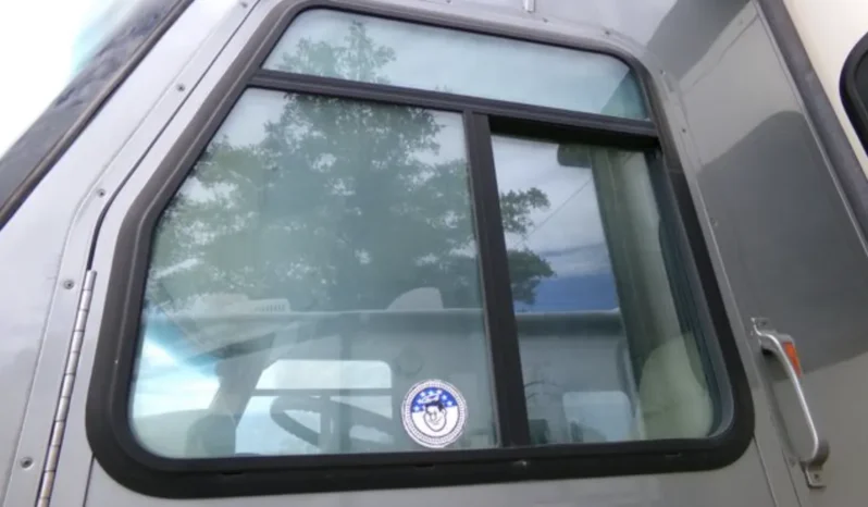 
								2005 Georgie Boy Cruise Master LE 3640 full									